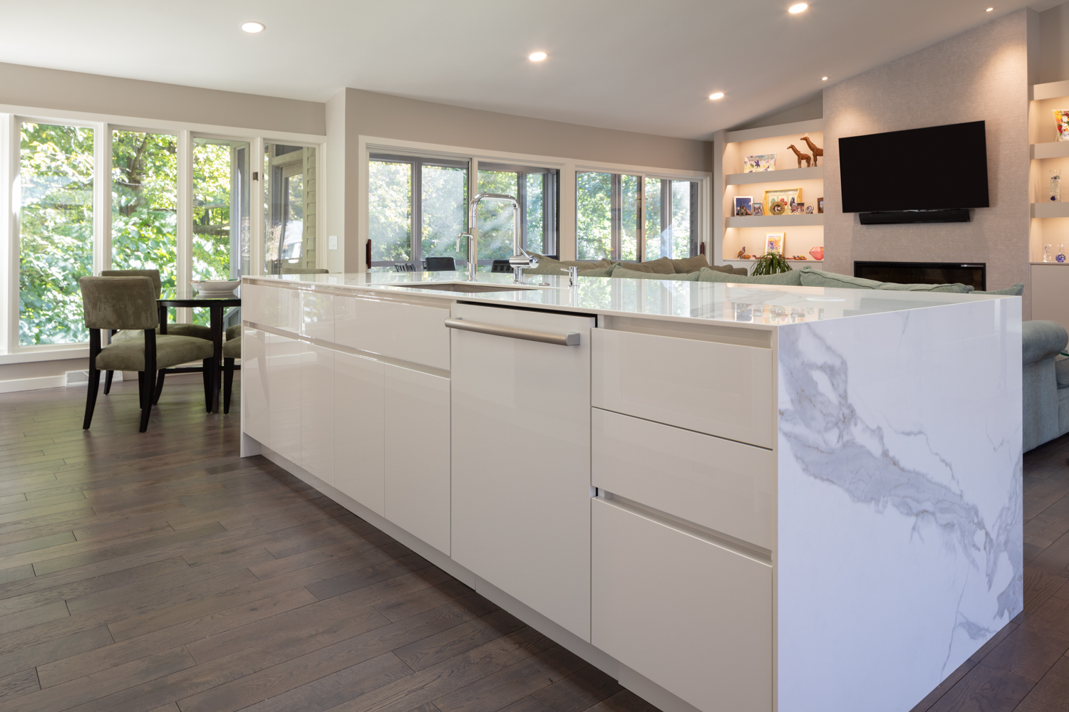 Kitchens Remodels – Creative Contracting